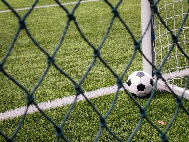 雄安体育中心天然草足球场，高分通过FIFA顶级认证